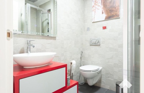 Carcavelos Apartment | CVELOS Carcavelos Exquisite Retreat Near the Beach