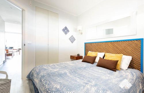 Carcavelos Apartment | CVELOS Carcavelos Exquisite Retreat Near the Beach