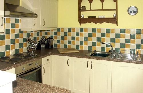 Builth Wells Cottage | CWM DERW COTTAGE, character holiday cottage in Llanafan Fawr