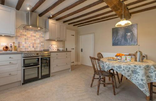 Cwmtirmynach House | Cwmain
