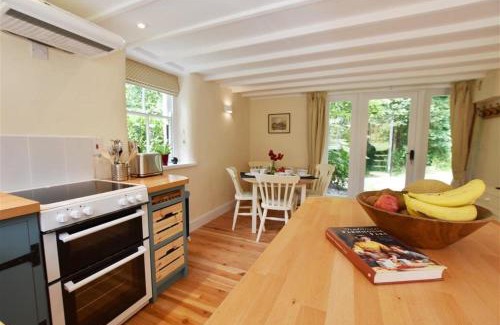 Fishguard House | Cwmbrandy Cottage
