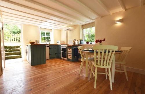 Fishguard House | Cwmbrandy Cottage