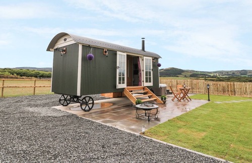 Ystrad Meurig Cottage | CWT CARON, pet friendly, country holiday cottage in Pontrhydfendigaid