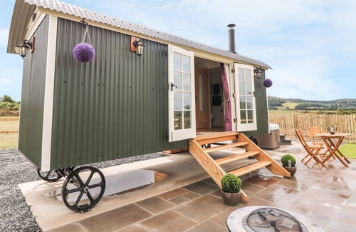 Ystrad Meurig Cottage | CWT CARON, pet friendly, country holiday cottage in Pontrhydfendigaid