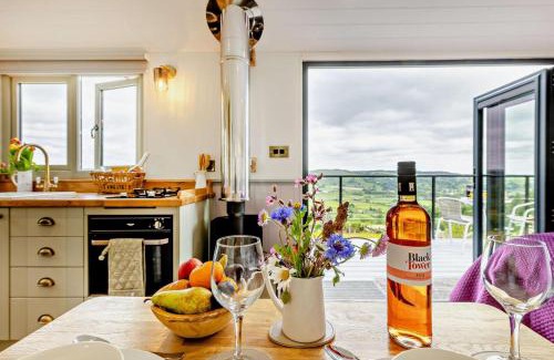 Llanfair Caereinion House | Cwt Eithin