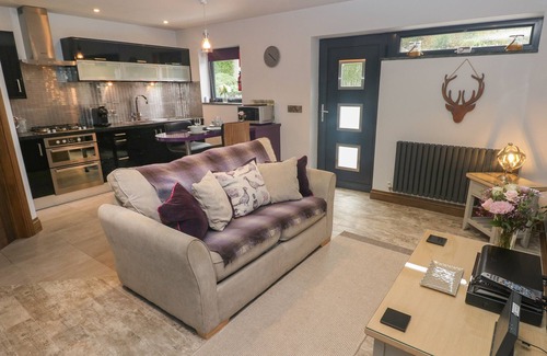 Wiseman's Bridge Cottage | CWTCH APARTMENT - PEN COED, romantic, with a garden in Saundersfoot