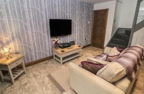 Wiseman's Bridge Apartment | Cwtch Apartment - Pen Coed