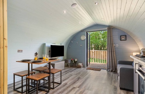 St. Florence Cottage | Cwtch