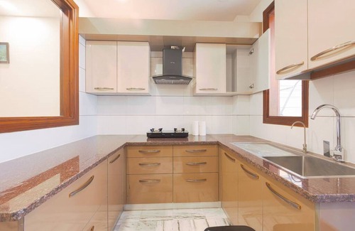 Sushant Lok Apartment | Cyber City Metro Retreat Near Fortis