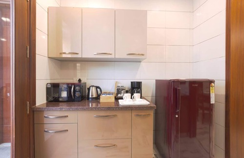 Sushant Lok Apartment | Cyber City Metro Retreat Near Fortis
