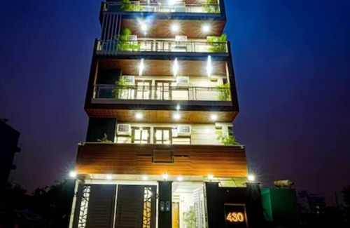 Gurugram Apartment | Cyber Retreat 1bhk With Gym and Balcony
