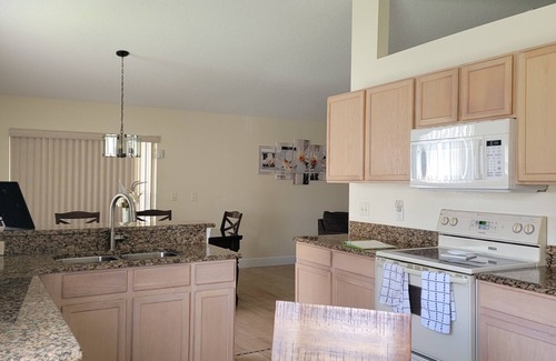 Indian Point House | CYBER WEEK WAS 180 NOW 175 Near Disney World: 4BR/2BA Pool Home + Free Internet