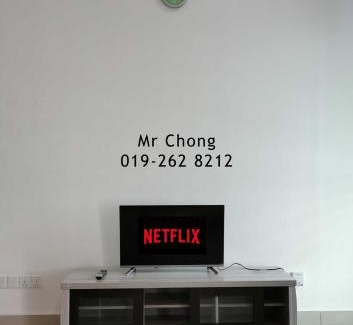 Cyberjaya Apartment | Cybersqaure Studio Suites with Netfilx @10 min walking distance to McD