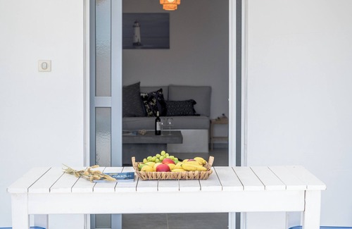Milos House | Cyclades Whisper