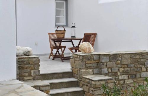 Paros Apartment | Cycladic home in Kampos by GHH