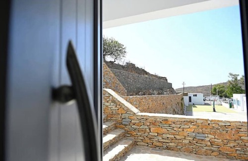 Kanala House | Cycladic Nest in Dryopidann