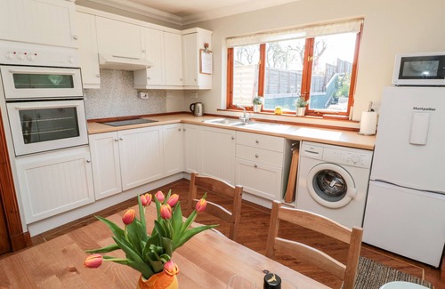 Norham House | CYGNET COTTAGE, pet friendly, character holiday cottage in Norham