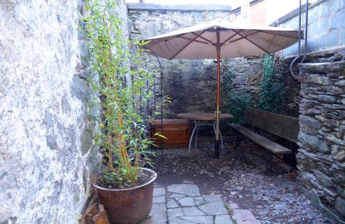 Corwen House | Cynfaen house