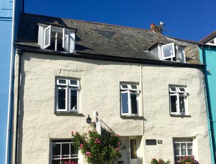 Treator House | Cyntwell Guest Accommodation