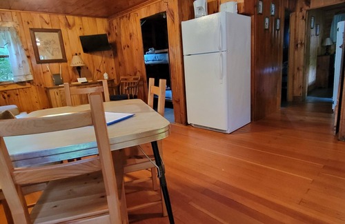 North Sebago Cottage | Cypress Cottage-Private Beach-Pets Welcome - Round Table Lodge, Sebago, Maine