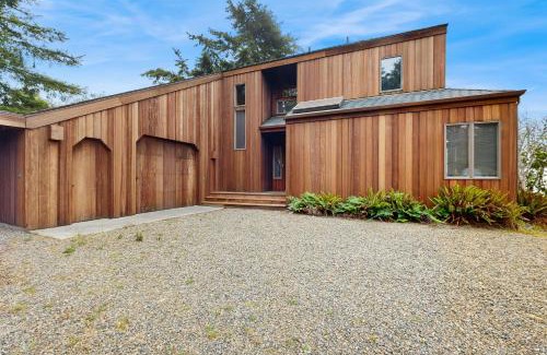 Sea Ranch House | Cypress Cove