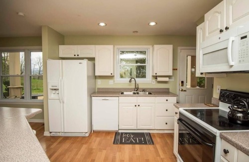 Townsend House | Cypress Ridge 4 Bedroom Home by RedAwning