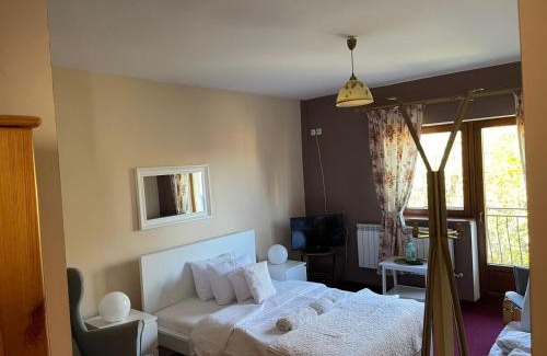 Male Ciche Villa | Cyrlanka