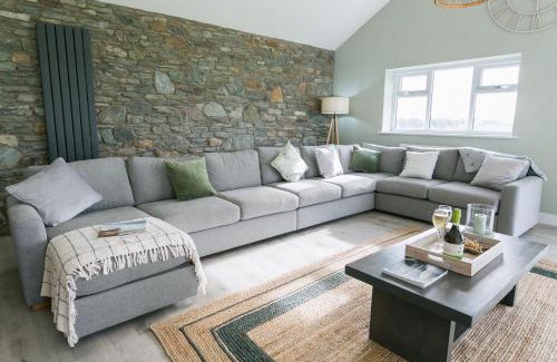 Llanfaethlu House | Cysgod y Llanw