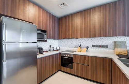 Dubai Media City Apartment | Czechin - Avani Palm View Tower