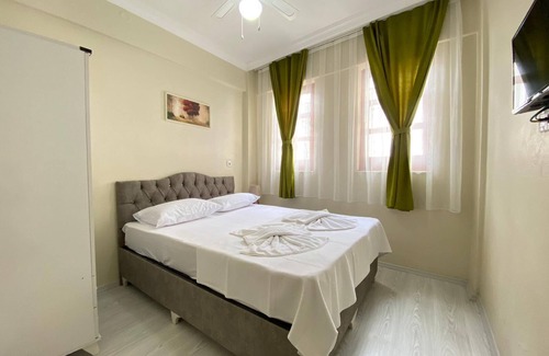 Kusadasi House | Düsseldorf Pansiyon