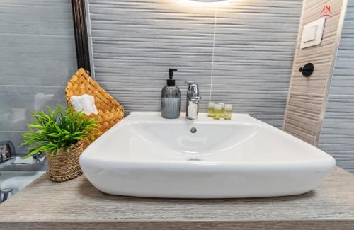 Tractorul Apartment | D&A Apartment with Private Parking