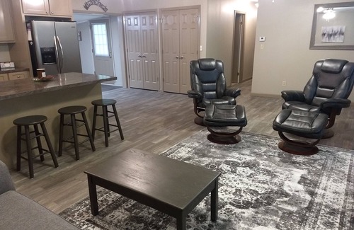 Mount Ida House | D and T Retreat. Beautiful home near lake Ouachita, hiking, crystal mines.