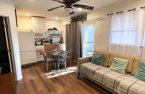 Mesa Verde Apartment | D Costa Mesa Newport Huntington Beach EVERYTHING