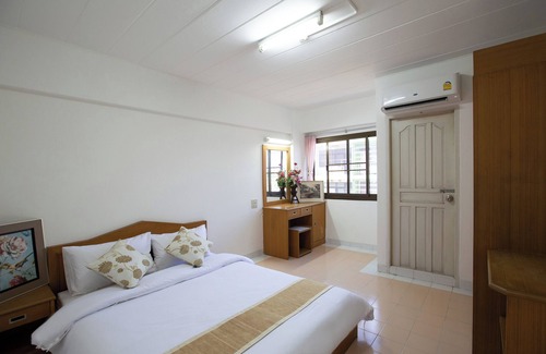 Nonthaburi Hotel | D-haus Ngamwongwan Residence