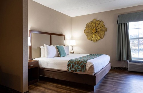 Holyoke Hotel | D. Hotel Suites & Spa