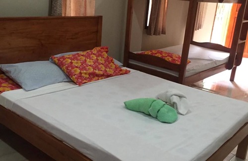 Siquijor Hotel | D's Ocean View Beach Resort