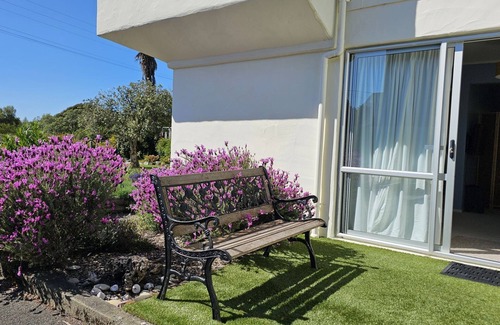 Tasman House | D'Urville House Seaside Escape