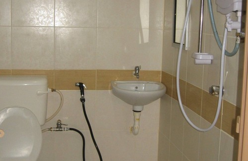 Lubok Buaya Hotel | D'Warung Motel