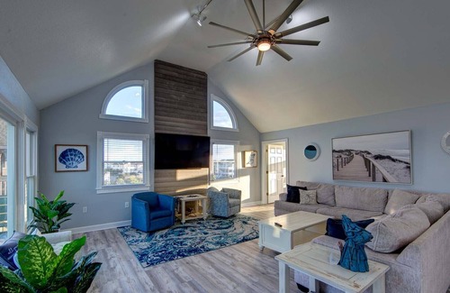 Tuckahoe House | D0133, New Furniture!, Gorgeous, Private Pool, Hot Tub, Pets, Elevator