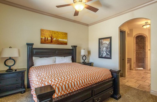 St. George Hotel | D13-Amazing Red Cliff View-Third Floor 3-bedroom Sunset View
