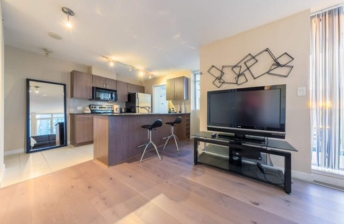Central Condo | D2 -1 Bedroom in the Heart of Downtown