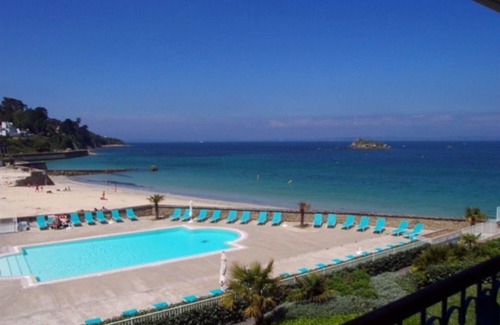 Treboul Apartment | D4218 - APPT T. 2 RESIDENCE WITH SWIMMING POOL DIRECTLY ON THE BEACH OF TREBOUL