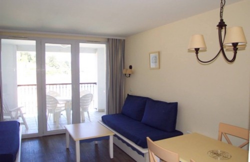 Treboul Apartment | D4218 - APPT T. 2 RESIDENCE WITH SWIMMING POOL DIRECTLY ON THE BEACH OF TREBOUL