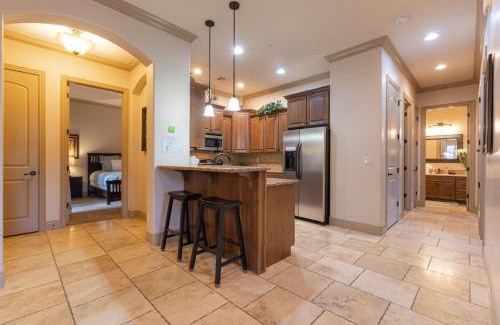 St. George Hotel | D5-Coral Springs Poolside-Ground Floor 3-bedroom Hillside View