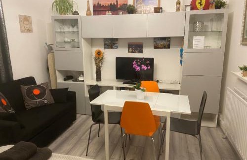 Canning Town North Apartment | Da Giuseppe London
