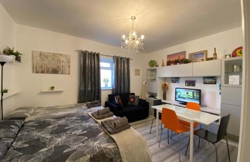 Canning Town North Apartment | Da Giuseppe London