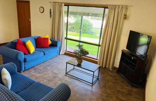 Waterhouse House | Da Ja Surf - Pet Friendly