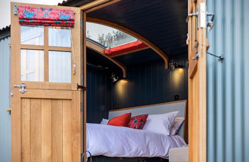 Broadwoodkelly House | Da Vinci's Den