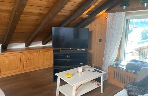 Laax Apartment | Dachwohnung in der Mitte von Laax-Dorf