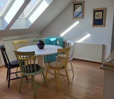 Region Hannover District Apartment | Dachwohnung in Feldrandlage